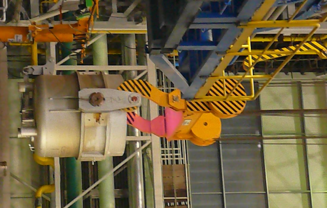 Crane 130/40/10 t x 21 m - production of cranes